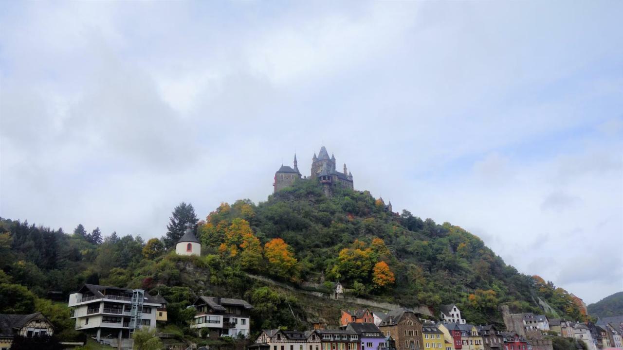 Ferienhaus Erich Bremm Mit Moselblick Neef Esterno foto